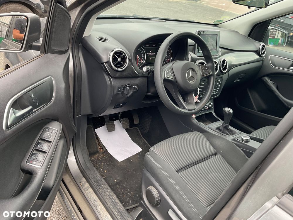 Mercedes-Benz Klasa B 180 d BlueEFFICIENCY Edition Style - 13