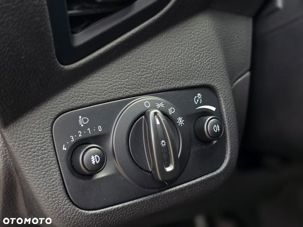 Ford Kuga - 19