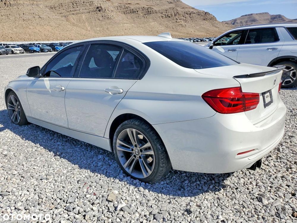 BMW Seria 3 330i xDrive Edition M Sport Shadow - 2