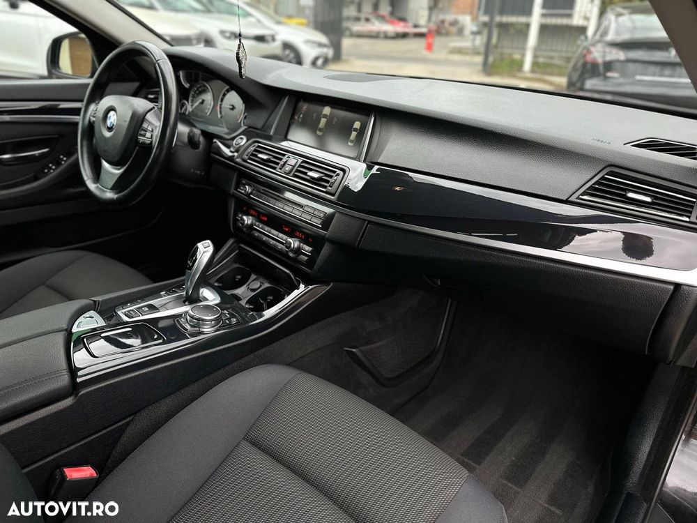 BMW Seria 5 520d Aut. - 7