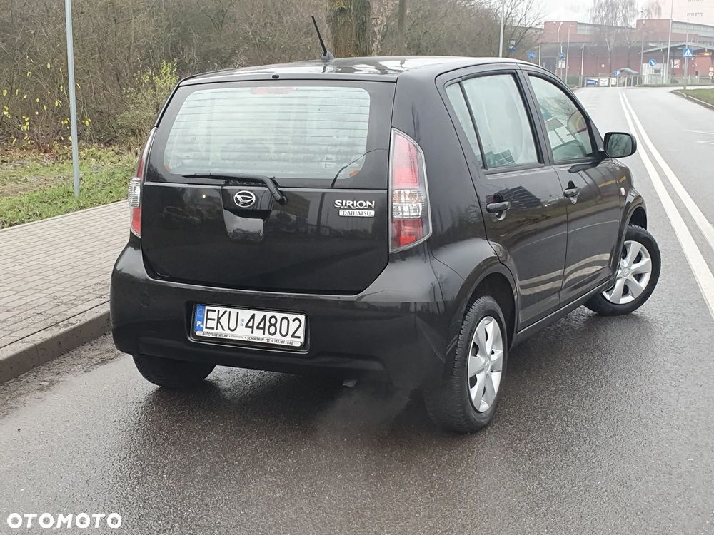 Daihatsu Sirion - 12