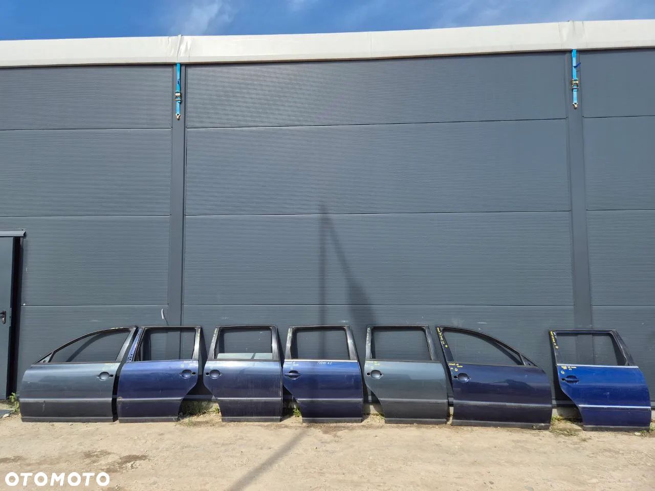 DRZWI LEWY PRAWY PRZÓD TYŁ PASSAT B5 KOMBI - 1