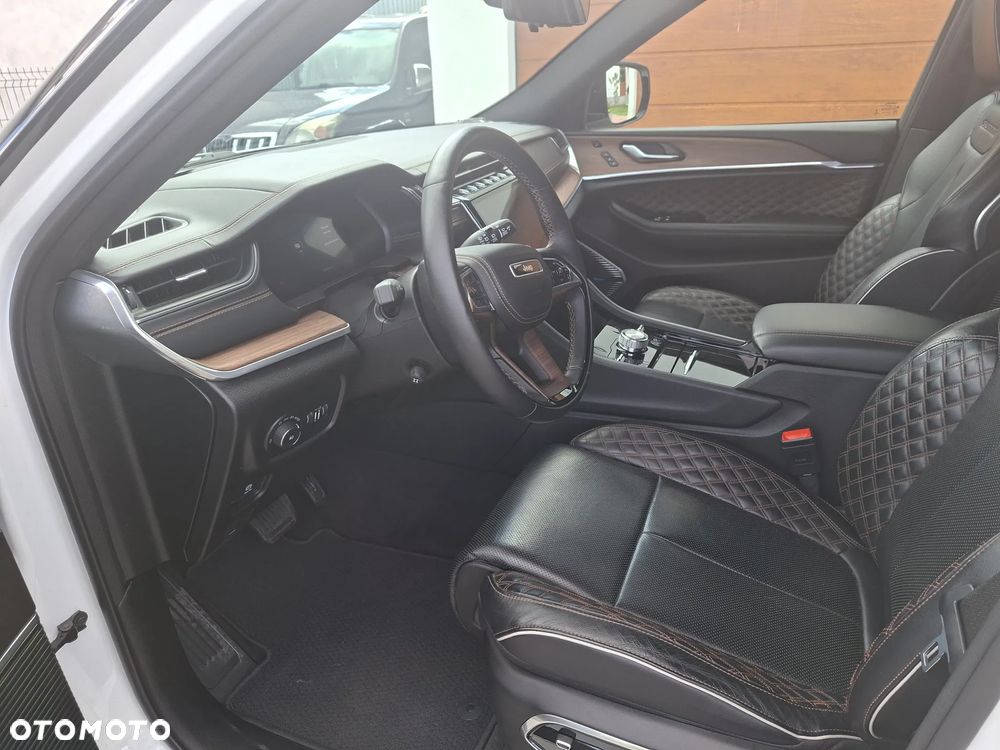 Jeep Grand Cherokee 5.7 V8 HEMI Summit - 10