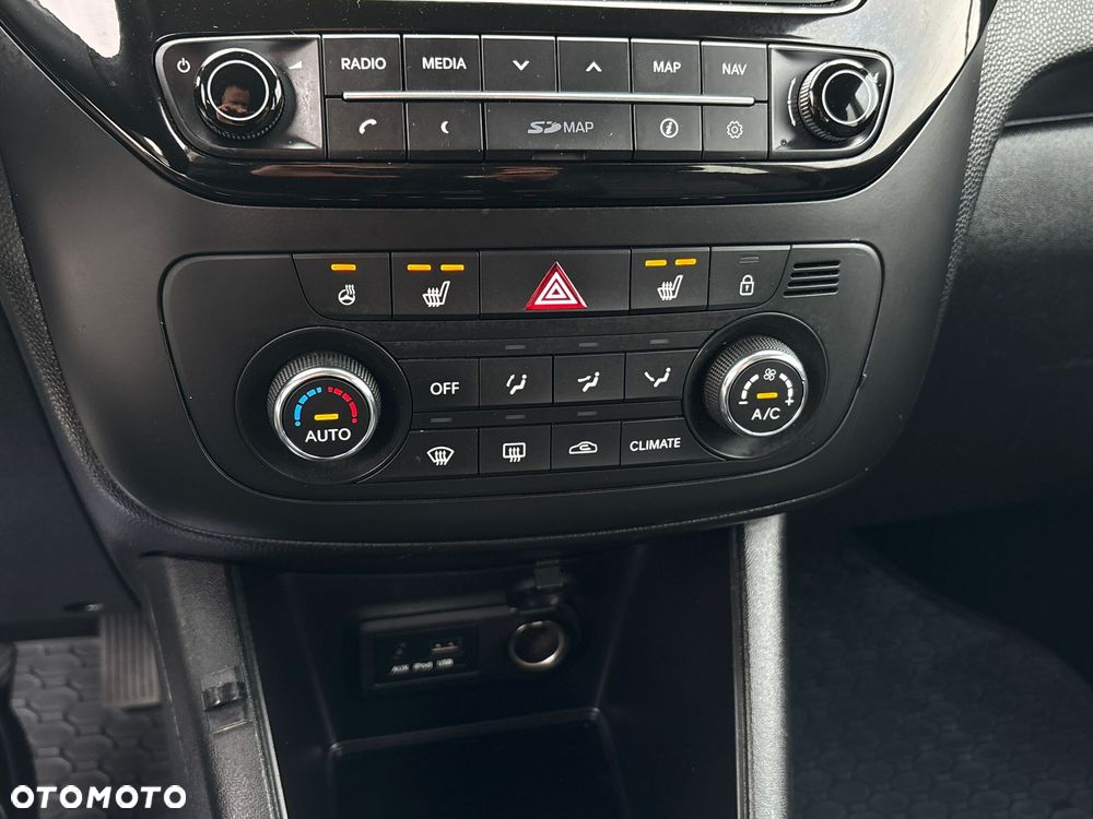 Kia Venga 1.4 CVVT Business Line - 15