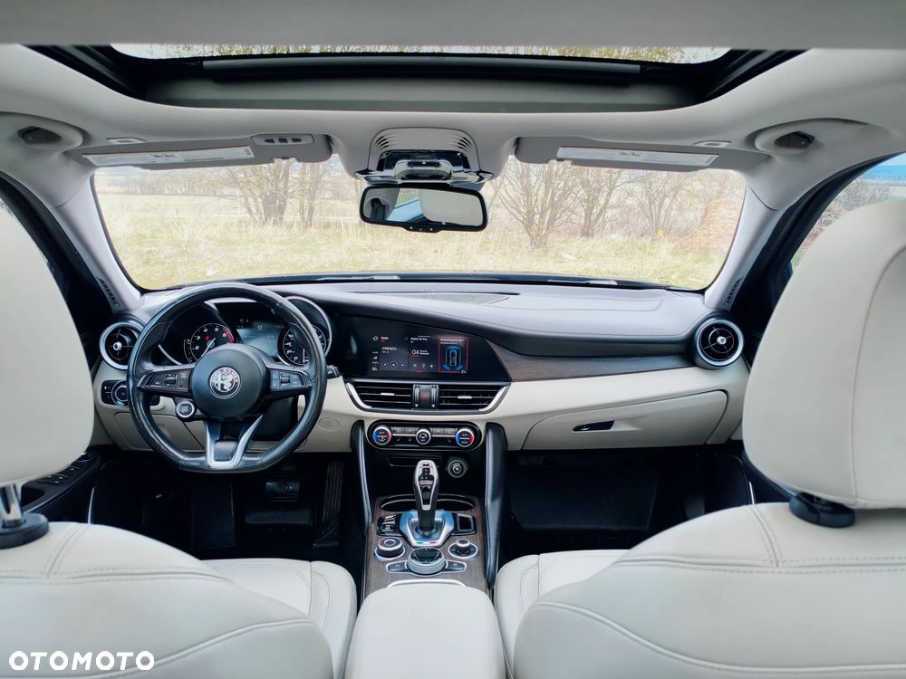 Alfa Romeo Giulia 2.0 Turbo TI Q4 - 18