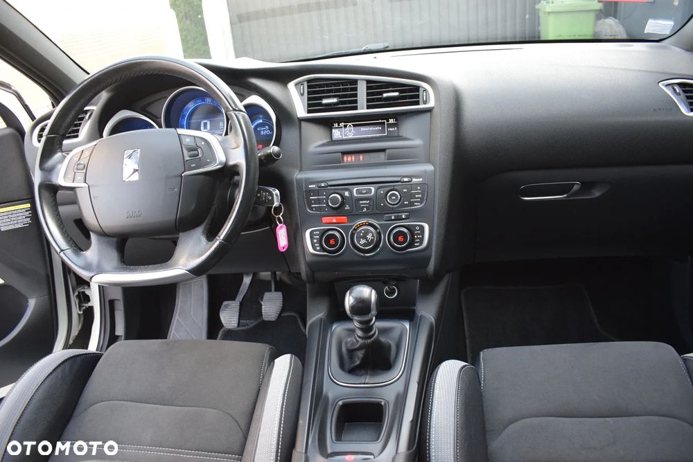 DS Automobiles DS 4 - 7
