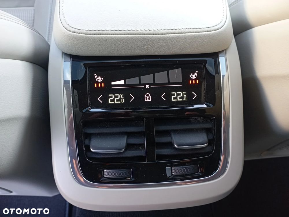 Volvo S90 B5 D AWD Momentum Pro - 37