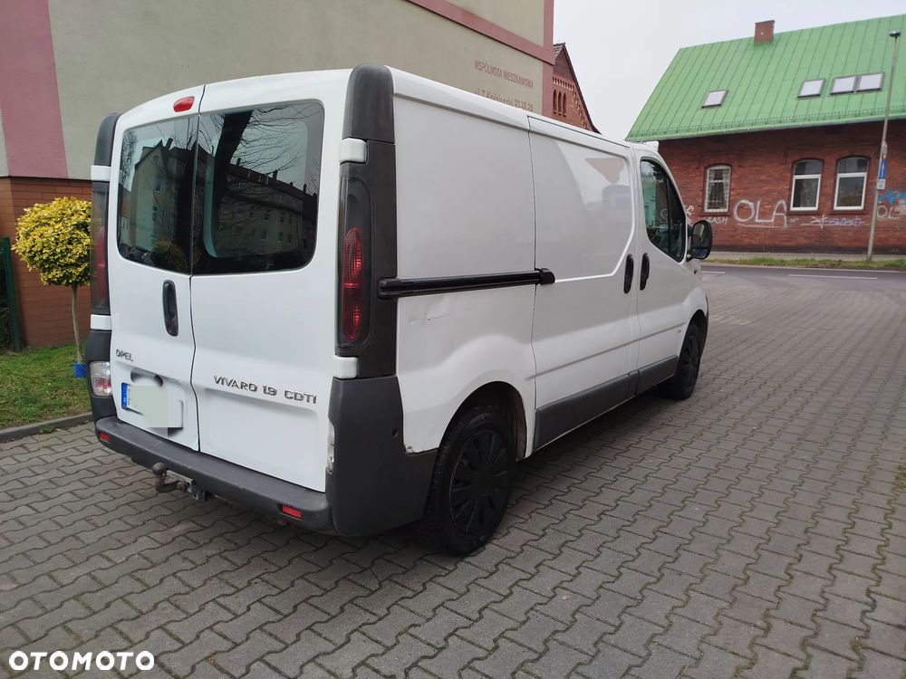 Opel Vivaro - 4