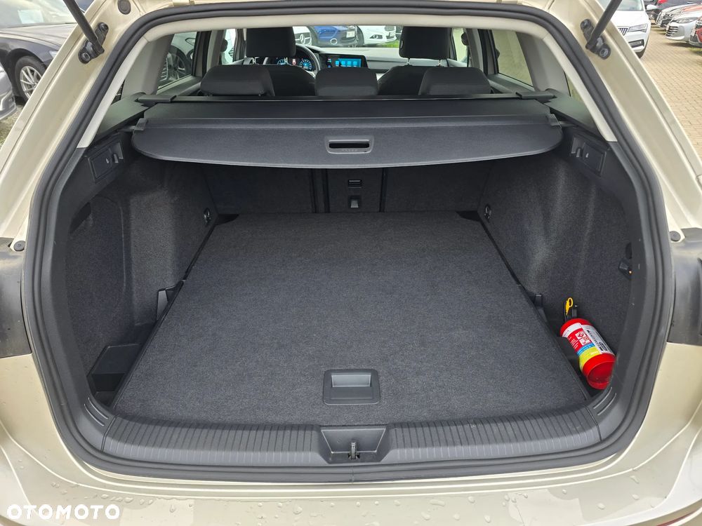 Volkswagen Golf - 20