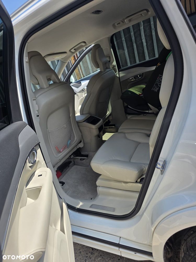 Volvo XC 90 D5 AWD Momentum - 9