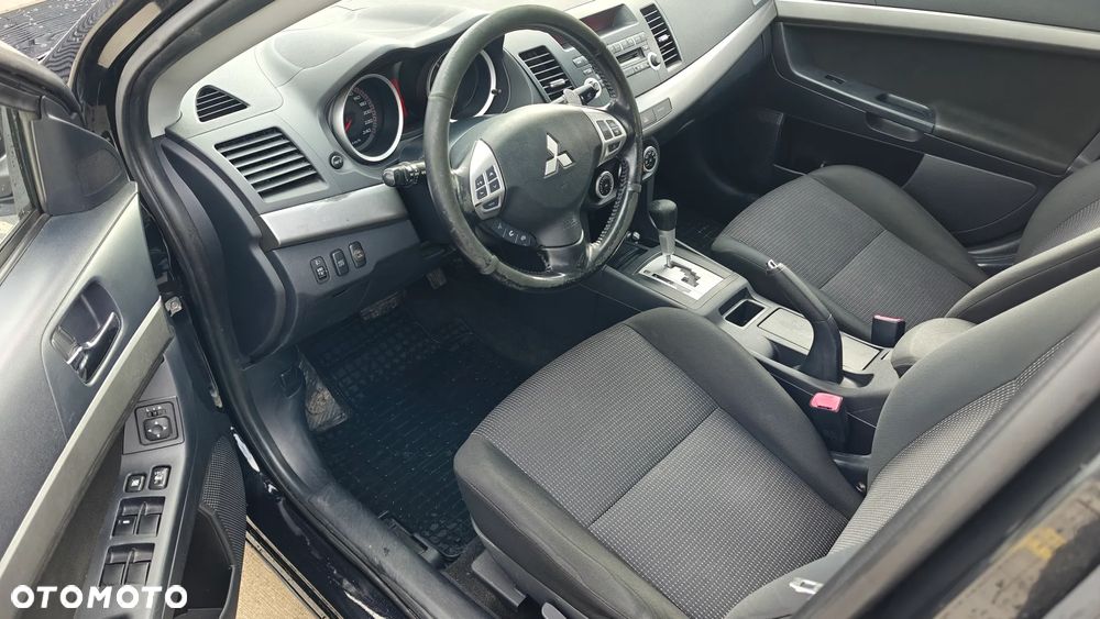 Mitsubishi Lancer 1.8 Intense CVT - 12