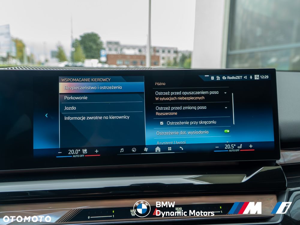 BMW Seria 5 520d xDrive Touring - 36