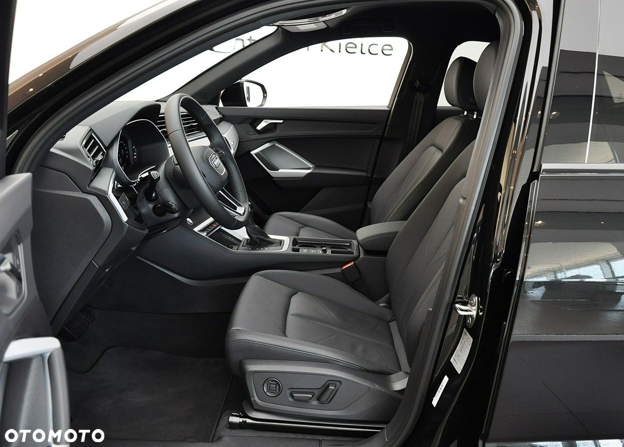 Audi Q3 Sportback - 15