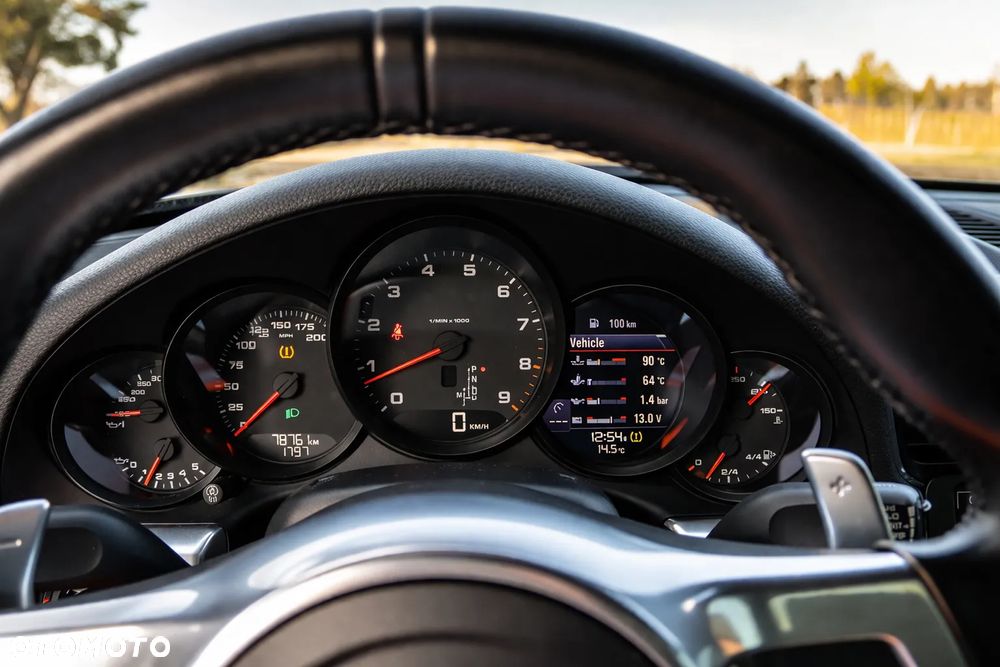 Porsche 911 Carrera PDK - 26