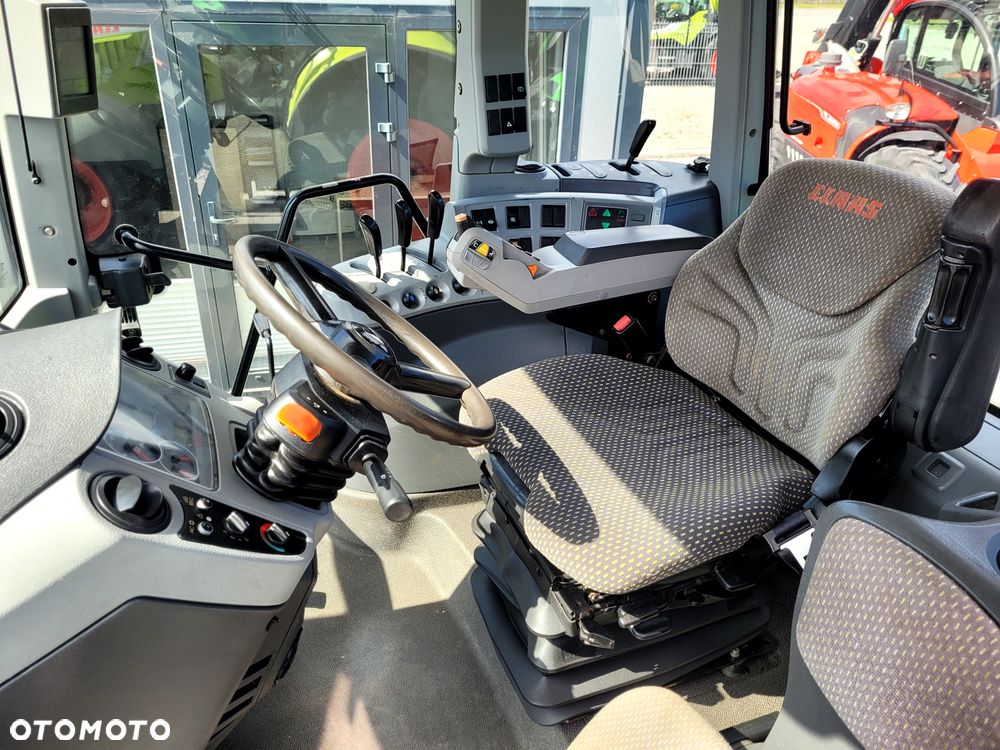 Claas ARION 630 CIS - 13