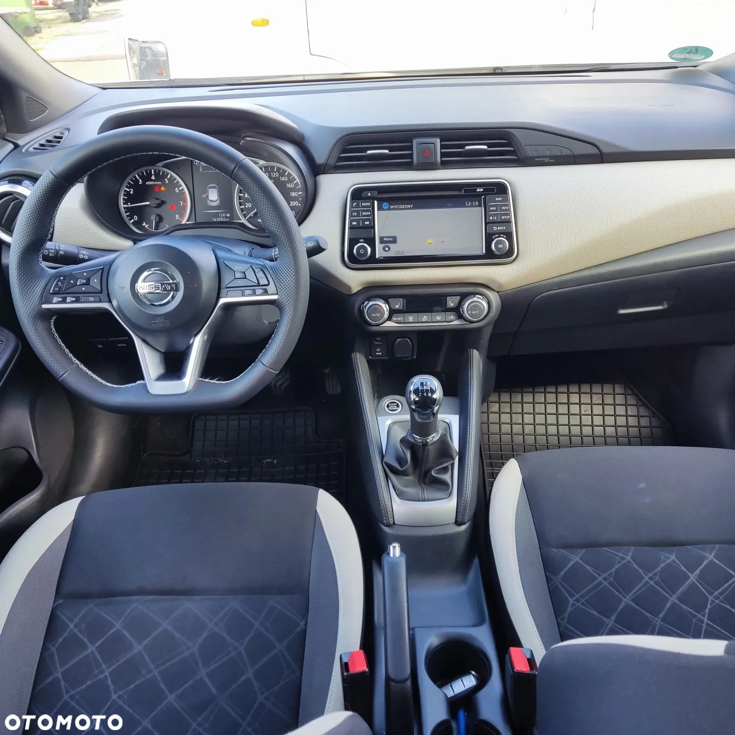 Nissan Micra 1.0 Visia Plus - 16