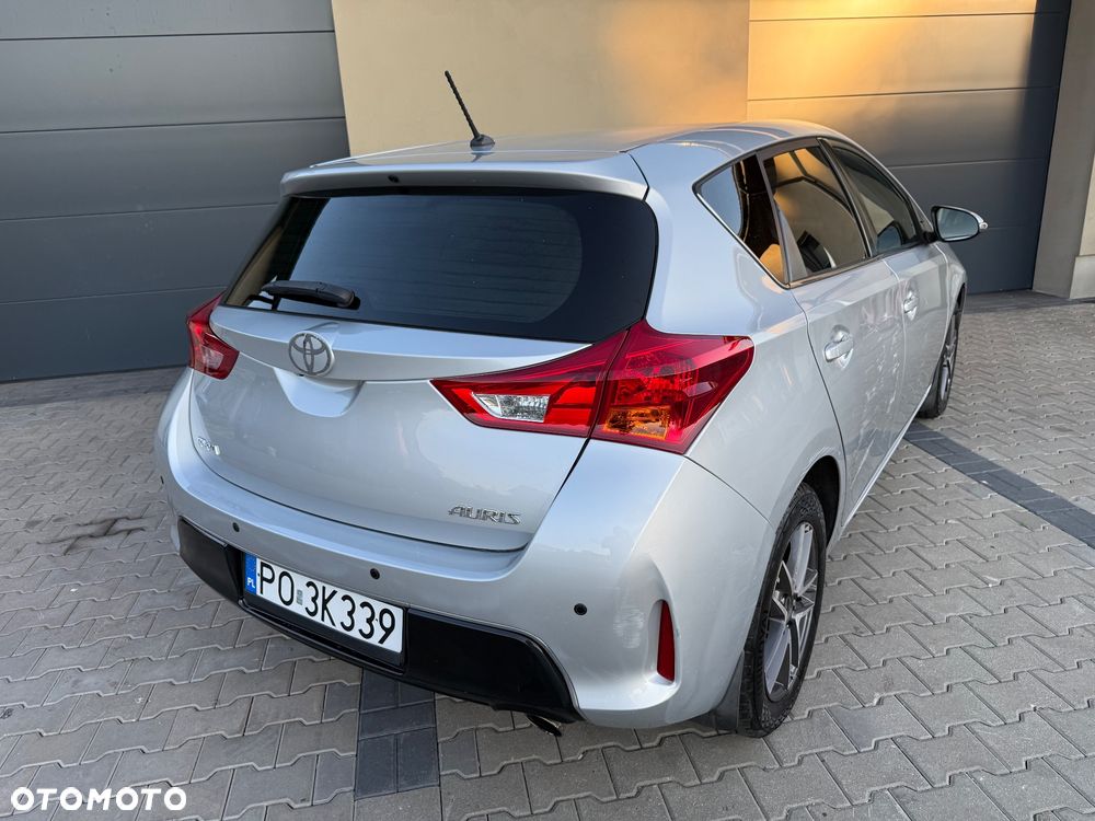Toyota Auris 1.6 Premium Comfort - 17