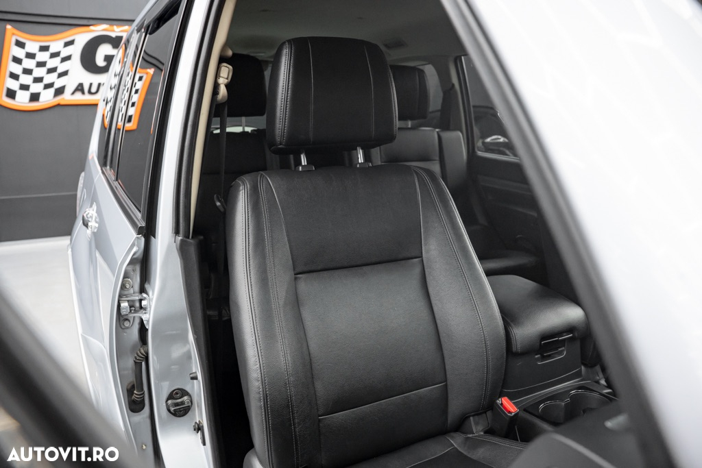 Mitsubishi Pajero 3.2 DI-D Automatik Top - 13