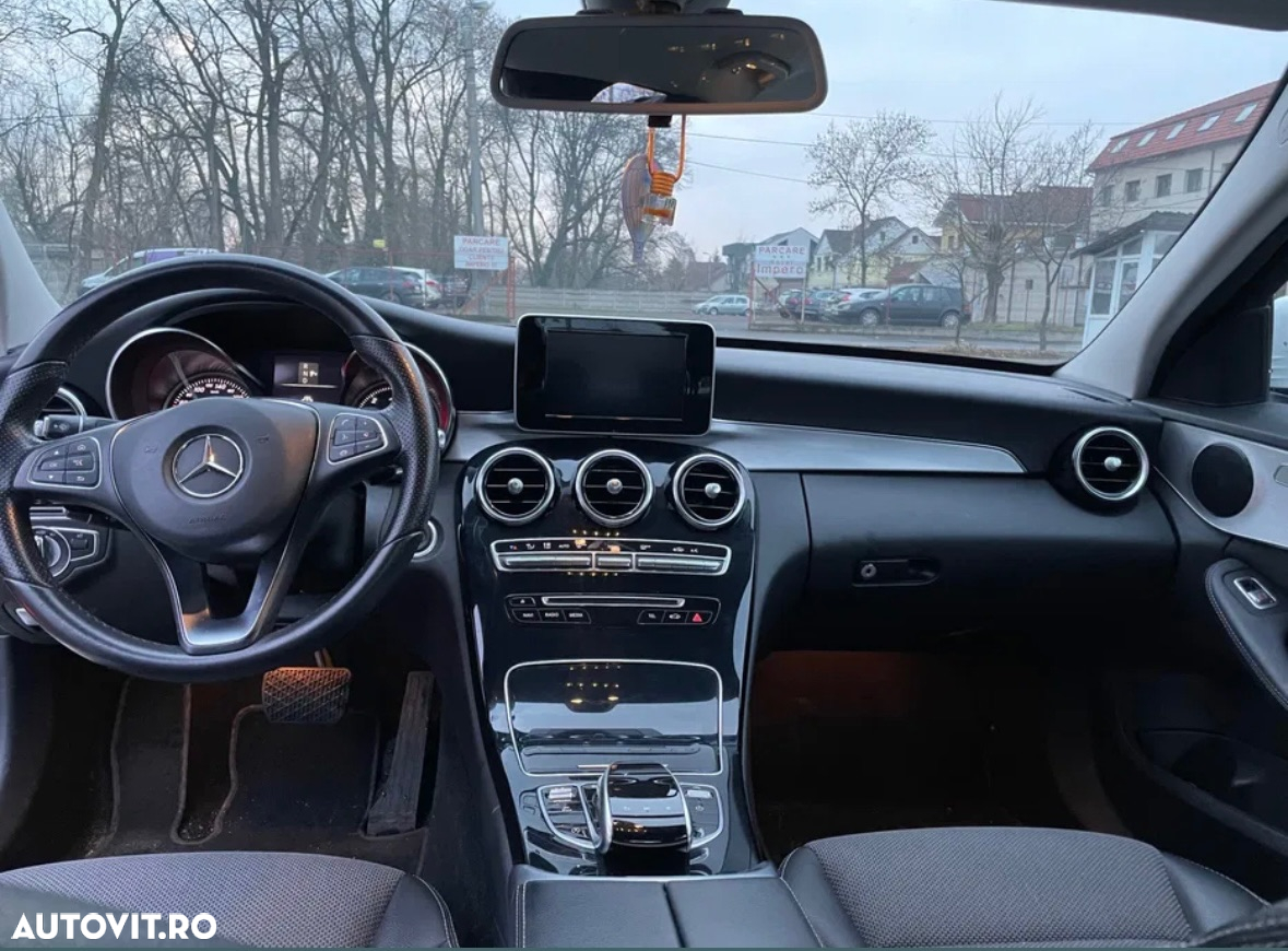 Mercedes-Benz C - 8