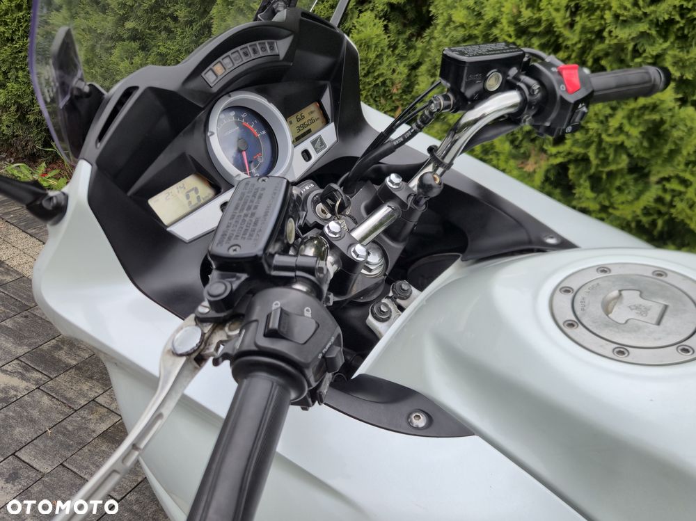Honda CBF - 21