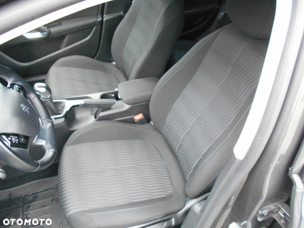 Peugeot 308 1.2 PureTech Access S&S - 10