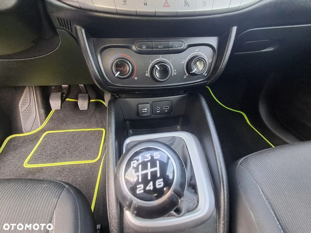 Fiat Tipo 1.4 T-Jet 16v Sport - 21