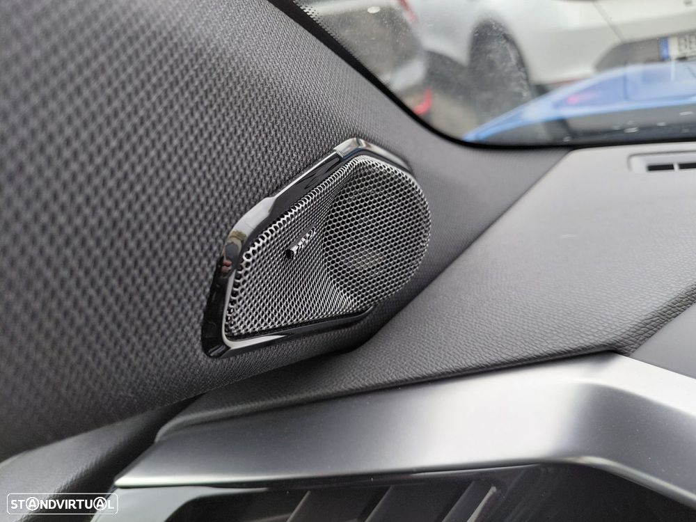 Peugeot 308 1.6 Hybrid GT Pack e-EAT8 - 9