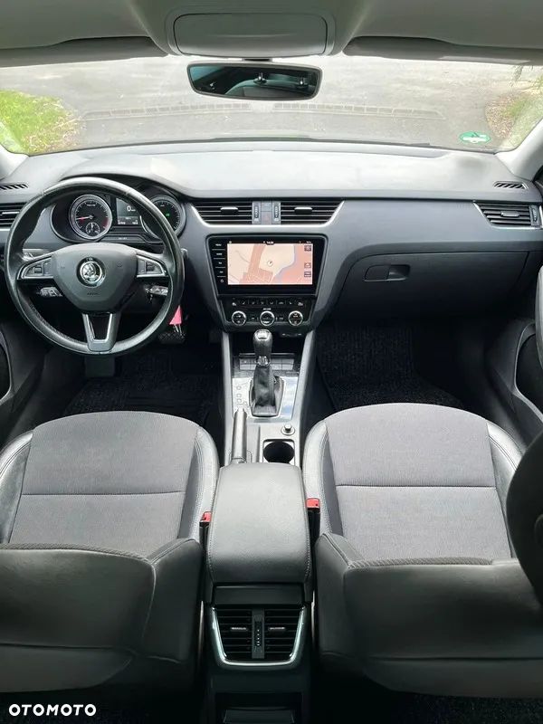 Skoda Octavia ver-2-0-tdi-elegance-dsg - 5