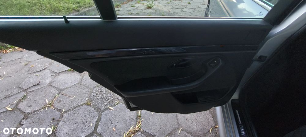 BMW Seria 5 - 12