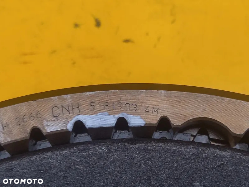 Koło zębate koronowe przedniej osi z hamulcami New Holland TM190 - 2