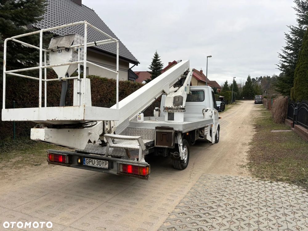 Mercedes-Benz Sprinter - 3