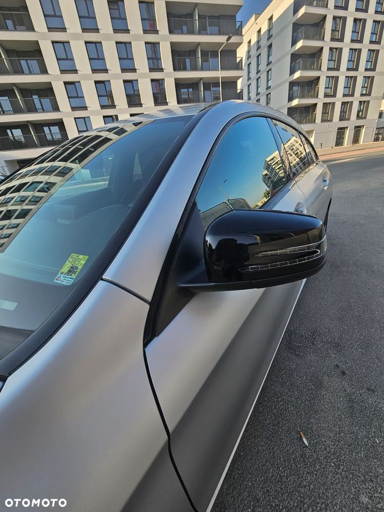 Mercedes-Benz CLA 220 4-Matic AMG Line - 26