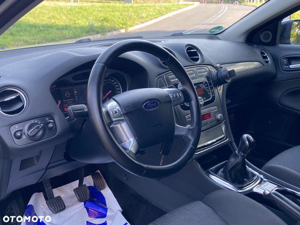 Ford Mondeo 2.0 Titanium - 19