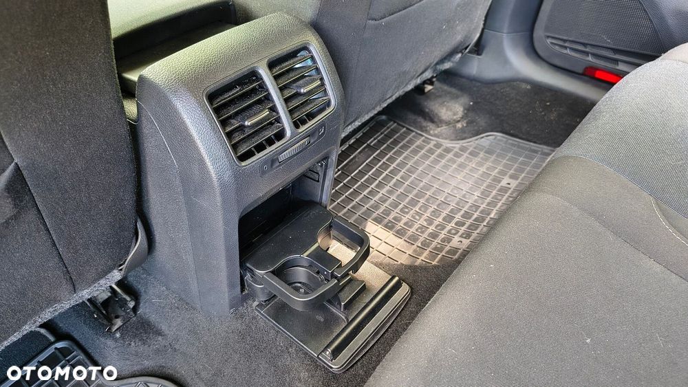 Volkswagen Golf - 24