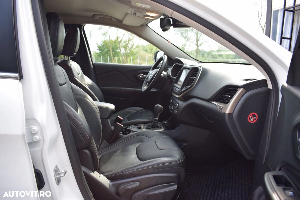 Jeep Cherokee 2.2 MJet AWD ACTIVE DRIVE I AT9 Overland - 9