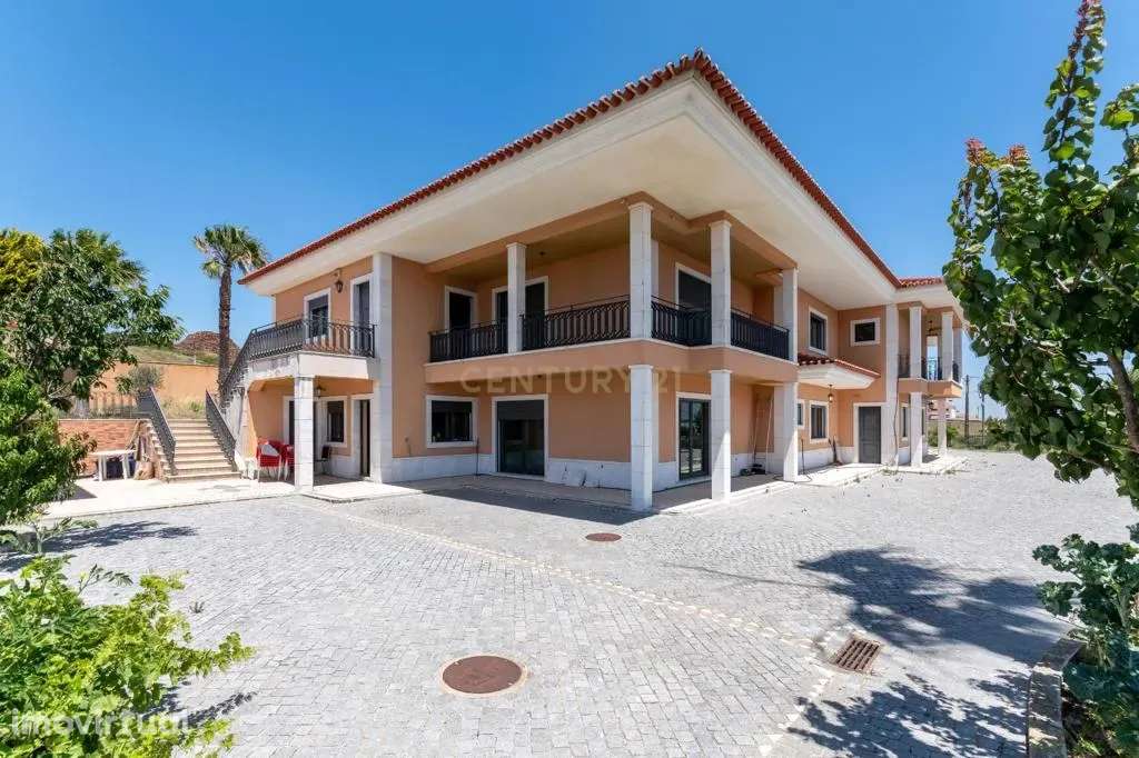 Moradia T8 de grande dimensão em S. João dos Montes, Vila Franca de Xi - Grande imagem: 2/25