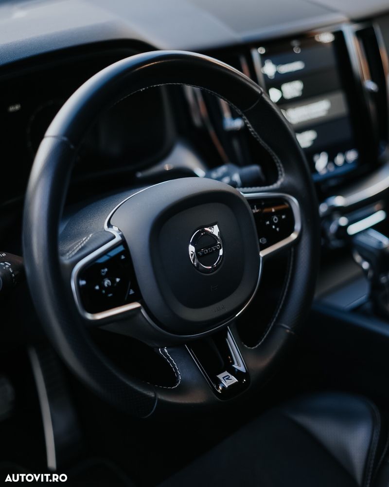 Volvo XC 60 D4 AWD Geartronic RDesign - 20