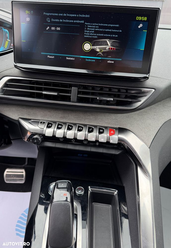 Peugeot 3008 Hybrid 225 e-EAT8 GT Pack - 24