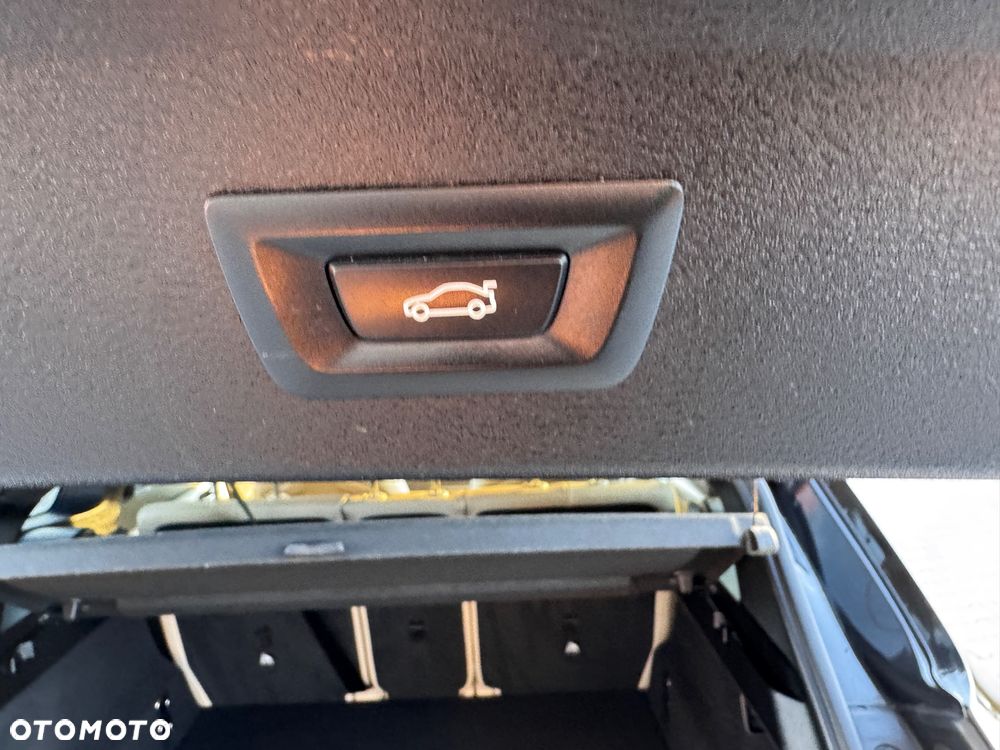 BMW X1 sDrive18i GPF Sport Line - 24