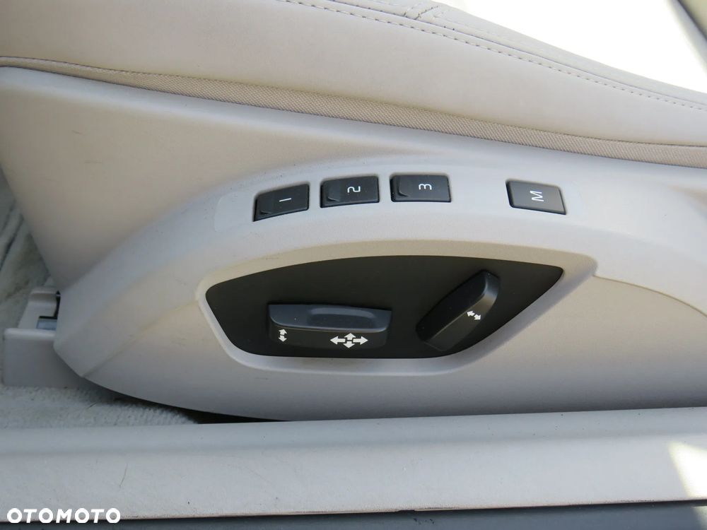 Volvo C70 2.4i Summum - 27