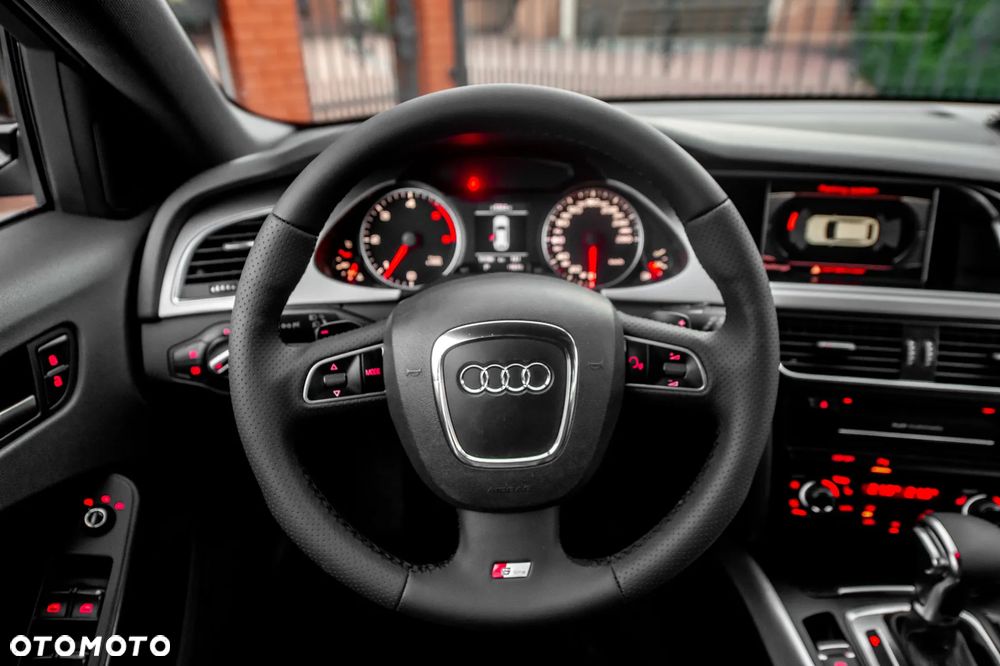 Audi A4 Avant 3.0 TDI DPF clean diesel quattro tiptron S line Sportpaket - 22