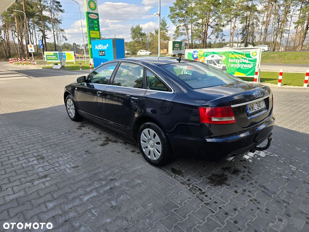 Audi A6 Limousine 2.4 - 4