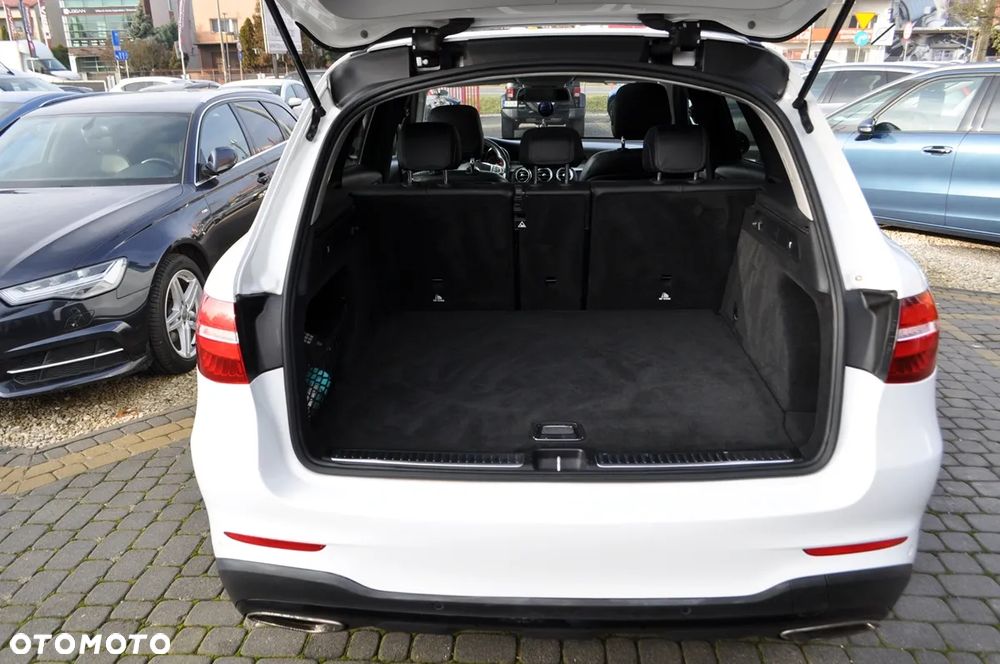 Mercedes-Benz GLC - 31