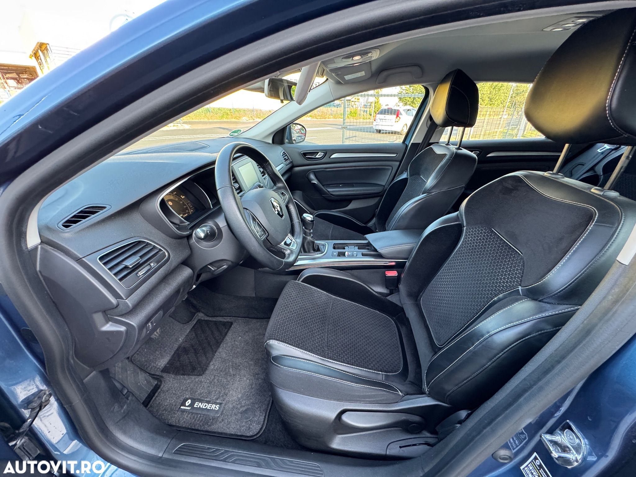 Renault Megane Grandtour ENERGY dCi 110 INTENS - 27