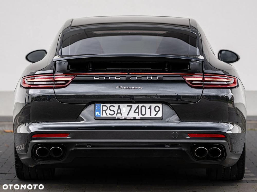 Porsche Panamera - 15