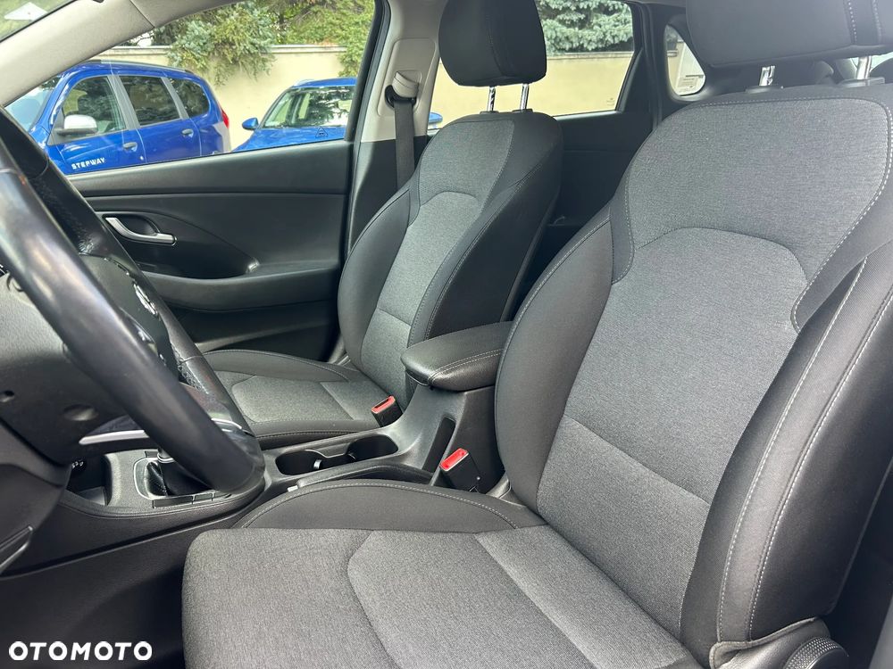 Hyundai i30 1.6 D Comfort - 6