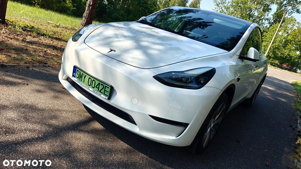 Tesla Model Y Long Range Dual Motor AWD - 1
