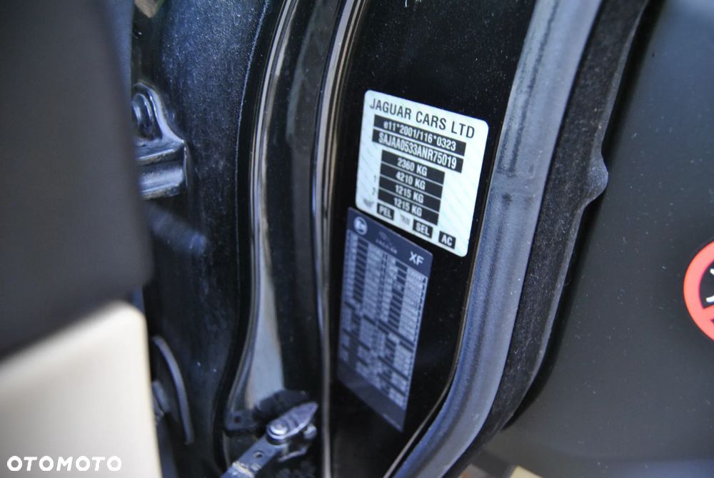 Jaguar XF 3.0 V6 Diesel Edition - 21