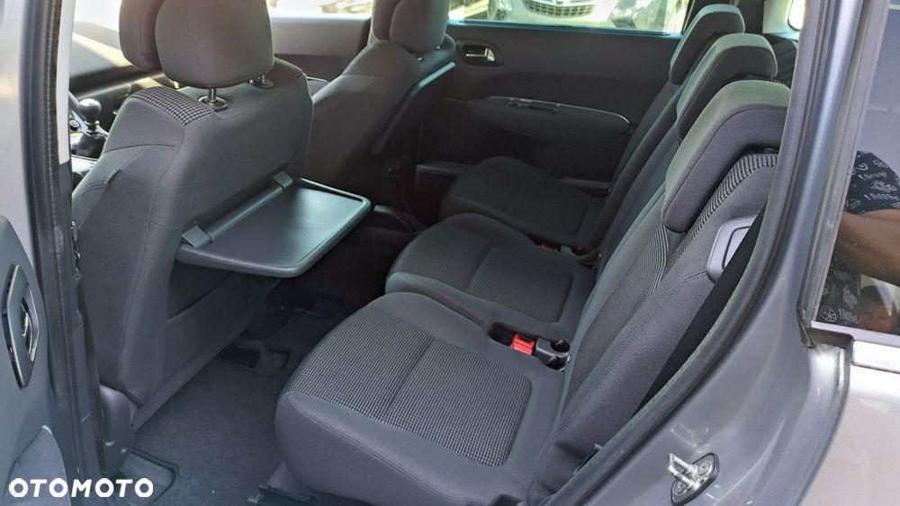Peugeot 5008 - 3