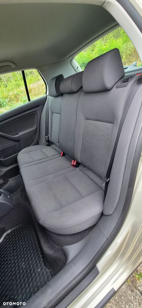 Volkswagen Golf - 14